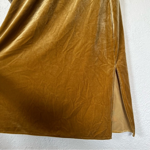Elliatt Gold Velvet Velour Midi Ruffle Cocktail Dress Revolve XS - Picture 4 of 9